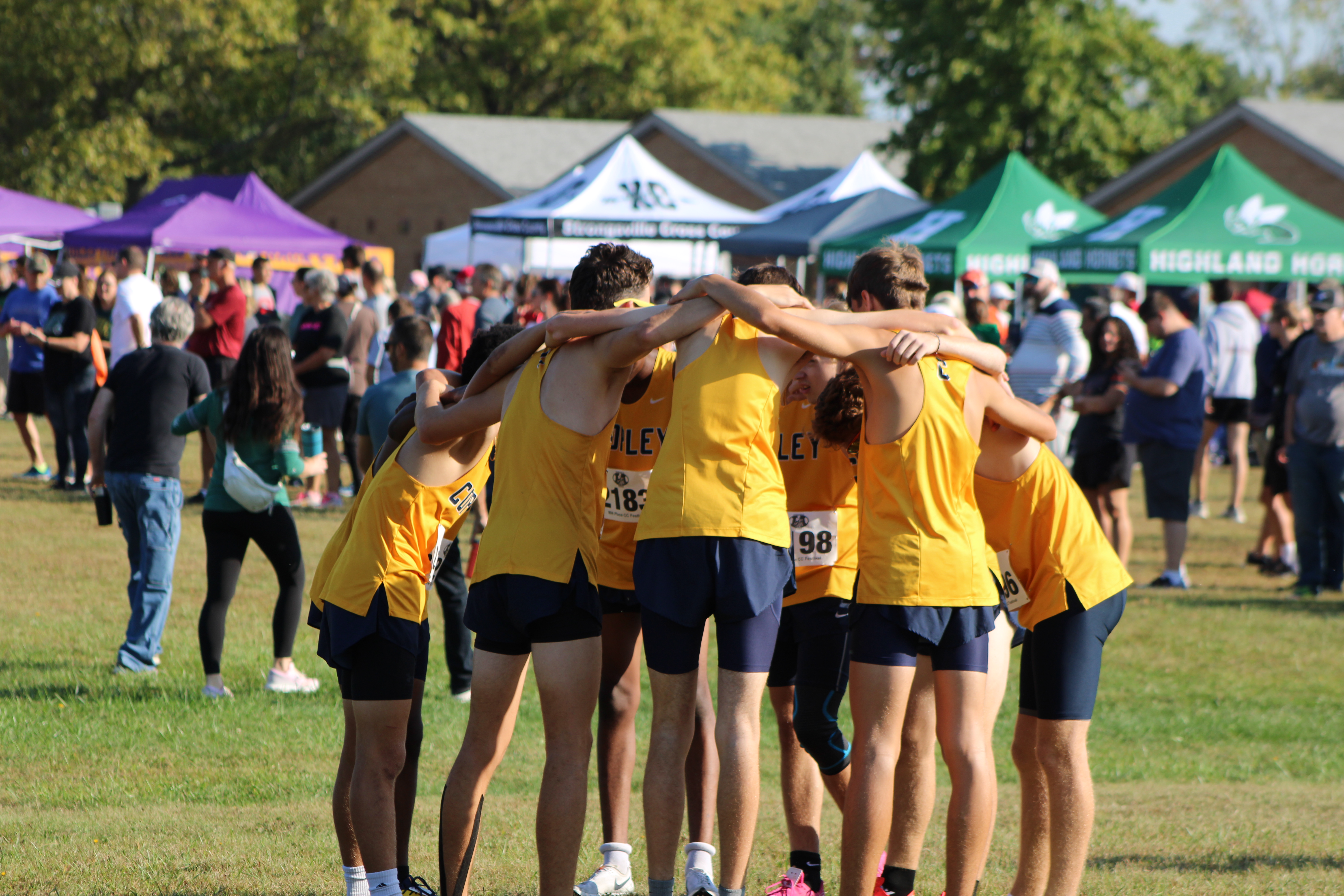 💙💛 Boys XC – Medina Milt Invitational Recap 💛💙